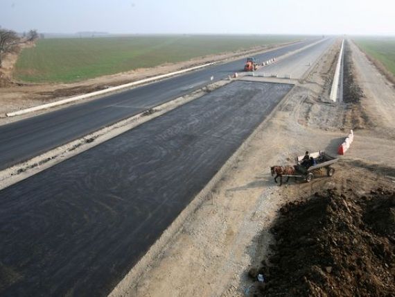 Aproape 40% din drumurile publice din Romania, a saptea tara ca marime din UE, sunt pietruite sau de pamant. Anul trecut, s-au construit sub 100 km de autostrada