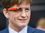 Google vinde ochelarii Glass cu 1.500 dolari, desi componentele costa mai putin de 80 dolari
