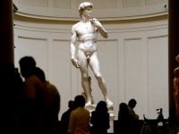 Statuia lui David din Florenta, sculptata de Michelangelo, in pericol sa se prabuseasca
