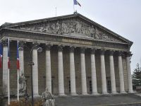 
	Parlamentarii francezi vor face practica in companii precum L&#39;Oreal, Pepsico si Sanofi, pentru a intelege mai bine lumea afacerilor

