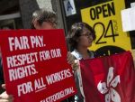 Angajatii lanturilor de restaurante fast-food protesteaza la nivel mondial pe 15 mai