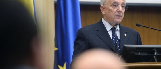 Isarescu: Nu exista riscul deflatiei. Nu avem certitudinea ca inflatia se va mentine la nivel scazut