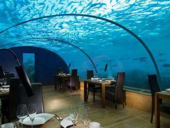 Primul restaurant subacvatic din lume, la 5 metri sub Oceanul Indian. A fost votat cel mai frumos de pe planeta. FOTO
