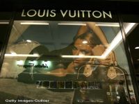 
	Louis Vuitton este cel mai valoros brand de lux din lume, pentru al noualea an consecutiv. Primele 10 nume din top valoreaza 111 mld. dolari
