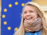 Ce cred tinerii despre Europa: speranta in est, dezamagire in vest. AFP: Romanii, iesiti de sub dictatura de un sfert de secol, au mare incredere in proiectul european