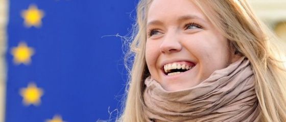 Ce cred tinerii despre Europa: speranta in est, dezamagire in vest. AFP: Romanii, iesiti de sub dictatura de un sfert de secol, au mare incredere in proiectul european