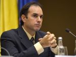 FMI: Economia Romaniei isi revine mai lent decat a altor tari si trebuie sa profite de oportunitati. Strainii vin si isi pun banii pe masa voastra si romanii spun: nu, multumesc! Ce se intampla?