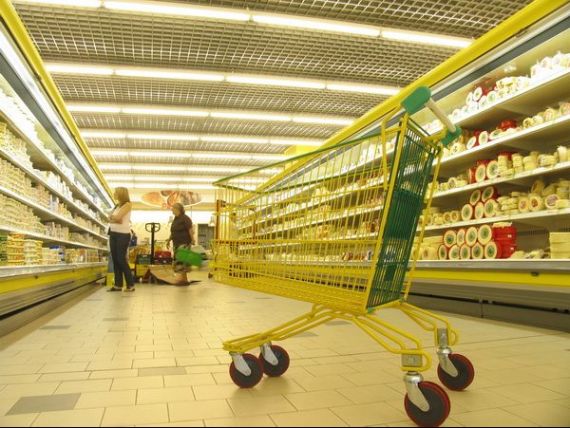 Romania a inregistrat in aprilie cea mai puternica scadere a volumului vanzarilor de retail din UE