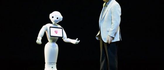 Japonezii incep sa vanda roboti care pot fi utilizati ca bone, infirmieri sau insotitori pentru petreceri. Cat costa jucaria buna la toate