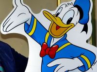 Donald Duck, cel mai cunoscut ratoi din lume, sarbatoreste 80 de ani. Are stea pe Walk of Fame, iar un asteroid a fost numit dupa el