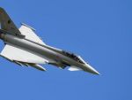Un avion de tip Eurofighter s-a prabusit la aterizare, in Spania