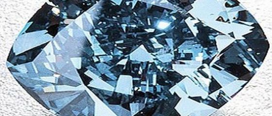 Un diamant albastru rar ar putea dobori recordul de 35 de mil. de dolari pe piata de profil