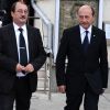 Mircea Basescu, fratele presedintelui, retinut de procurorii anticoruptie, in dosarul in care fiul lui Bercea Mondial il acuza de trafic de influenta. Victor Ponta cere demisia lui Traian Basescu