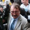 Mircea Basescu, arestat preventiv pentru 30 de zile. Fratele presedintelui este acuzat ca ar fi primit 250.000 euro de la familia lui Bercea Mondial pentru a interveni in justitie
