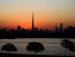 Statul ridicat din nisip se prabuseste. Bursa din Dubai a scazut cu 20% intr-o luna, dupa pierderi masive ale dezvoltatorilor imobiliari