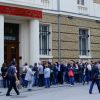 Sistemul bancar din Bulgaria, in fata celui mai grav atac speculativ din ultimii 17 ani. CE permite Guvernului sa crediteze bancile cu 1,7 mld. euro. Presedintele anunta ca va dizolva Parlamentul