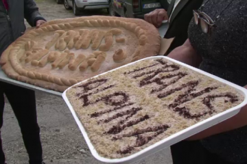 Parastasul Transalpina. Protest inedit, cu coliva si colaci, in memoria drumului a carui inchidere aduce falimentul pensiunilor din zona