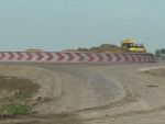 Romania, tara constructiilor fara noima. Comuna din Satu Mare, care nu are scoala, canalizare sau drumuri asfaltate, dar inaugureaza un sens giratoriu de 2,2 mil.lei