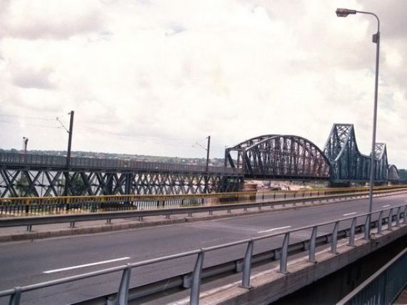 Taxa pentru traversarea podului de la Cernavoda, eliminata la sfarsit de saptamana, incepand din 4 iulie si pana pe 31 august