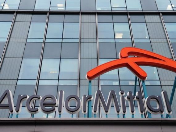 ArcelorMittal lanseaza un program de pre-pensionare pentru angajati, invocand contextul economic dificil si volatil