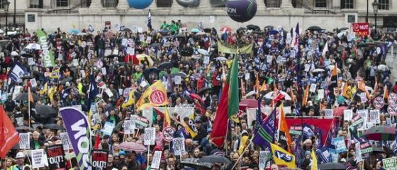 Peste 1 mil. de oameni in strada. Guvernul de la Londra, fata in fata cu cea mai mare greva de la inceperea mandatului lui Cameron