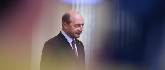 Traian Basescu a promulgat Legea reducerii CAS cu 5%. In 2014 nu vom avea probleme, dar in 2015 creste deficitul la pensii