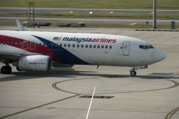 Numeroase companii aeriene evitau de mai multe saptamani survolarea Ucrainei. De ce Malaysia Airlines a ales acel traseu