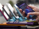 Atentie cat si de unde vorbiti la telefon. Tarifele de roaming din tarile non-UE pot fi si de 50 de ori mai mari decat cele din statele comunitare
