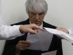 Ecclestone, administratorul drepturilor comerciale ale F1, plateste 100 mil. euro si pune capat procesului de coruptie