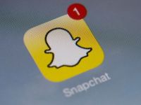 Snapchat, devenita celebra dupa ce a respins oferte de miliarde de dolari din partea Facebook si Google, a fost evaluata la 10 mld. dolari, desi nu aprodus niciun ban pana in prezent