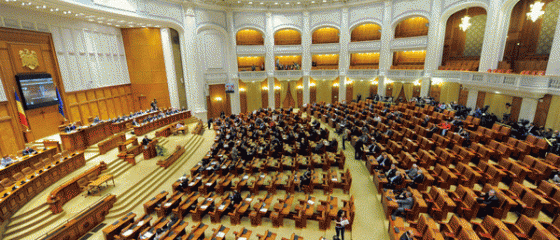 Dezbaterea privind reducerea CAS, amanata. PNL: Intarzierea sesiunii extraordinare arata ca PSD nu doreste adoptarea legii