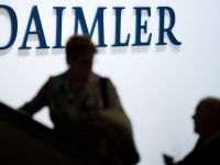 
	Daimler dezminte ca a folosit dispozitive care permit incalcarea standardelor de mediu la Mercedes&nbsp;
