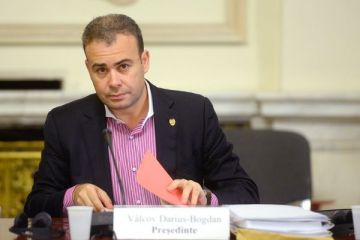 Ministrul Finantelor si-a dat demisia, in urma acuzatiilor de trafic de influenta. Premierul spune ca se va consulta cu presedintele Iohannis inainte de a face o noua propunere