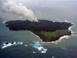 Prabusirea unei insule vulcanice in eruptie, formata in largul Japoniei, ar putea provoca un tsunami devastator