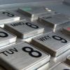 ANPC vrea ca bancile sa afiseze pe ecranele bancomatelor comisioanele pentru fiecare operatiune. Reactia Consiliului Patronatelor Bancare