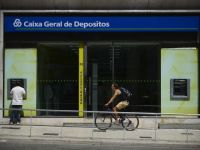 CaixaBank cumpara o parte din operatiunile locale ale Barclays, pentru 800 milioane euro. Actiunile bancii spaniole, in declin