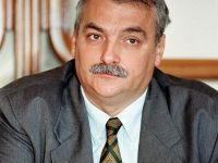 
	Ecourile celui mai mare faliment bancar din Romania. Fostul presedinte Bancorex, Razvan Temesan, a castigat in instanta 5 mil. euro, salarii restante din perioada 2009-2014, desi banca nu mai exista din 1999
