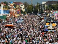 A inceput Oktoberfest, cu berea vedeta absoluta. Organizatorii asteapta 6 mil. participanti