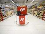 Premiera mondiala. Carrefour introduce in magazinele din Franta primul produs al carui pret a fost stabilit de consumatori, pentru a proteja micile afaceri de familie