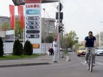 De la inflatie de 300% pe an, la mai putin de 1% in 22 de ani; Finantele intreaba Petrom si Lukoil de ce nu scad pretul la pompa; romanii au lansat smartphone-ul Dorel: rezista in apa 30 de minute si costa cat un sfert de iPhone