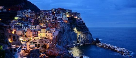 Jumatate dintre romani platesc in rate vacantele de vara in strainatate si cauta pachete turistice cu reduceri