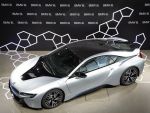 BMW ramane lider pe piata autoturismelor de lux, pentru al zecelea an consecutiv. Audi si Mercedes reduc din decalaj, prin imbunatatirea unor modele mai vechi