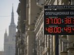 Rusia a cheltuit 1,5 mld. dolari intr-o singura zi pentru sustinerea monedei. Rubla s-a depreciat cel mai mult dintre toate monedele lumii, anul acesta