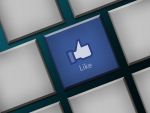 Capitalizarea Facebook a crescut de patru ori in cei cinci ani de la listare. Compania lui Zuckerberg a ajuns la jumatate din valoarea Apple