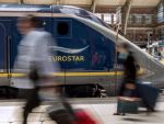 Marea Britanie vinde participatia la Eurostar, pentru a-si plati datoria suverana. Cine cumpara compania care opereaza trenurile prin tunelul de sub Canalul Manecii