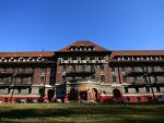 RA-APPS scoate din nou la vanzare hotelul Triumf din Capitala, unul dintre cele mai valoroase active din portofoliu. Pretul de pornire depaseste 19 mil. euro