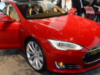 
	Sedanul Model S al Tesla, concurent serios al automobilelor de lux ale Mercedes-Benz, in SUA. Ce decizie a luat Daimler
