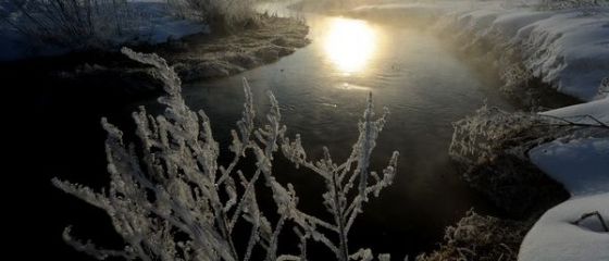 Tara care blocheaza site-urile de stiri si magazinele online, in urma devalorizarii monedei din cauza decaderii Rusiei. Populatia isi goleste conturile bancare