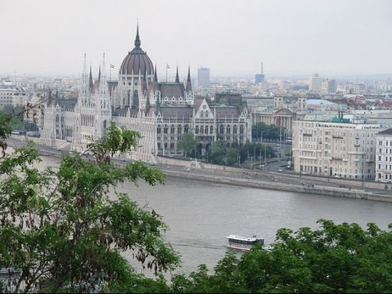 Ungaria vrea sa limiteze numarul strainilor care lucreaza in tara