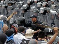 Aeroportul din Acapulco, blocat de protestatari, dupa disparitia a 43 de studenti